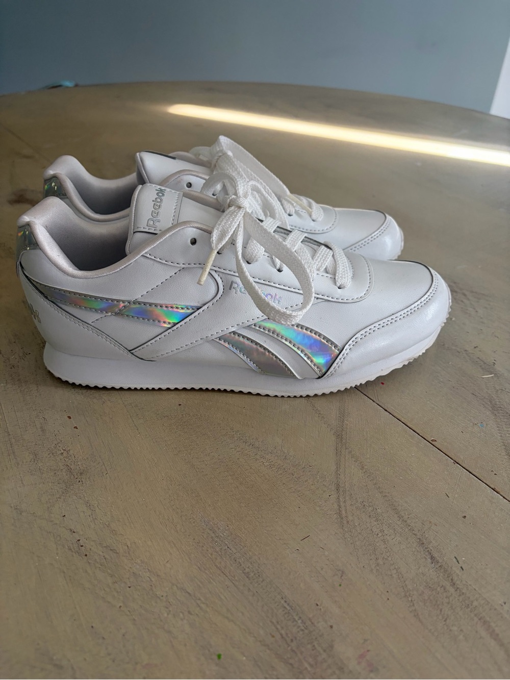 Reebok Royal Cljog 3.0 White Iridescent Holographic Accent Shoes Sz 5.5 Nice!